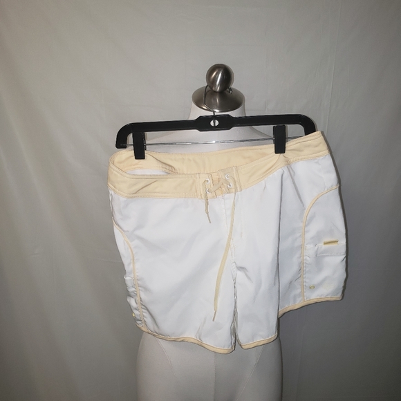 Fox Other - Fox Beach Short Yellow and White Size J7 Fox Other - Fox Beach Short Yellow and White Size J7